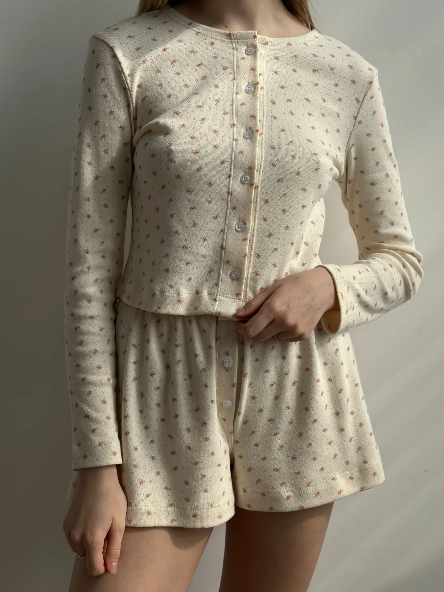 Rybana longsleeve mleczna w róże